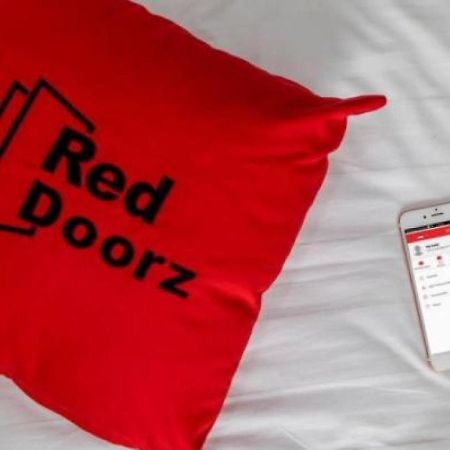 Reddoorz At Siwalankerto Surabaya Ξενοδοχείο Εξωτερικό φωτογραφία
