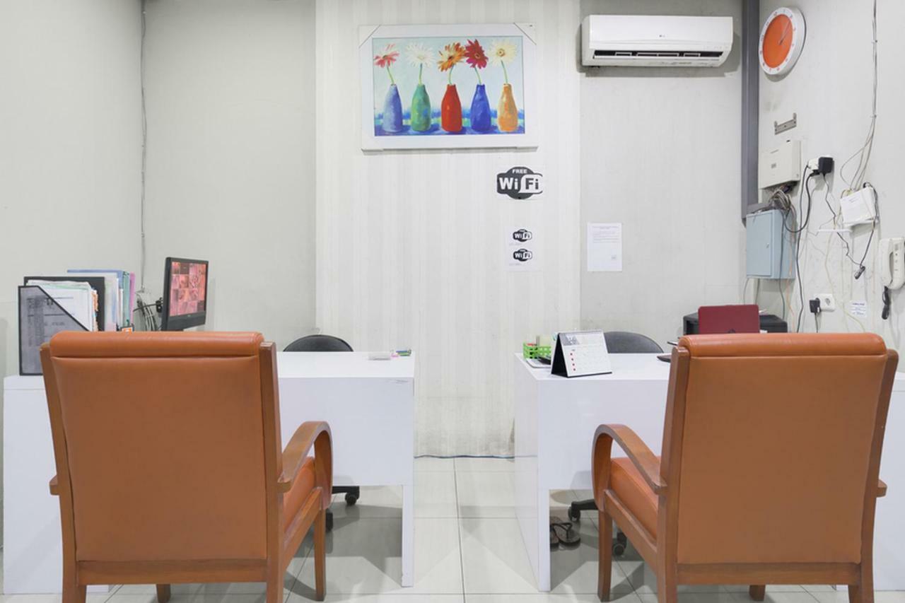 Reddoorz At Siwalankerto Surabaya Ξενοδοχείο Εξωτερικό φωτογραφία